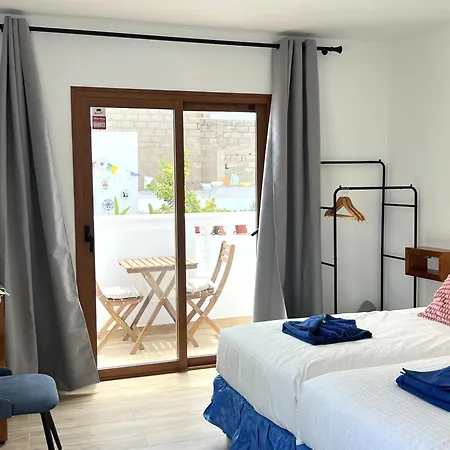 ゲストハウス Envrooms 3*